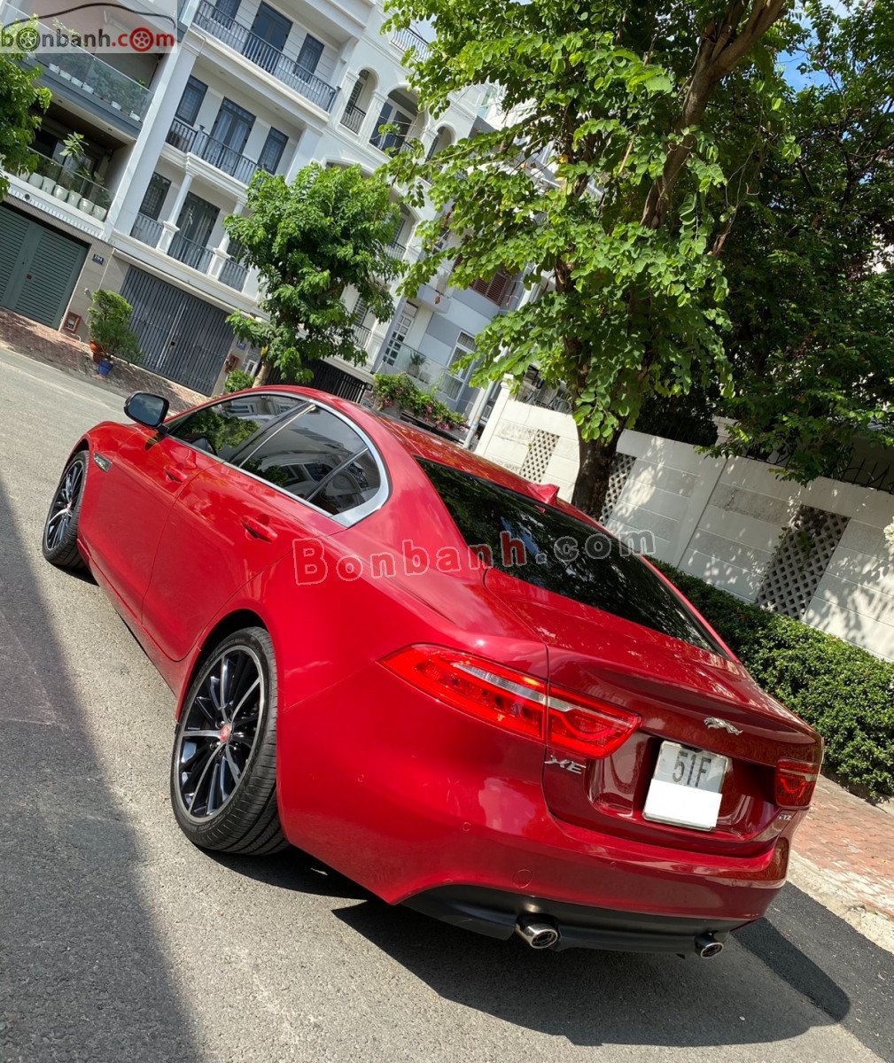 Cần bán lại xe Jaguar XE đời 2015, màu đỏ, nhập khẩu nguyên chiếc