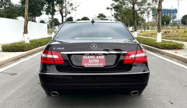 Mercedes-Benz E300 E300 AMG 2012 - Cần bán xe Mercedes E300 AMG năm 2012, màu đen, nhập khẩu nguyên chiếc  