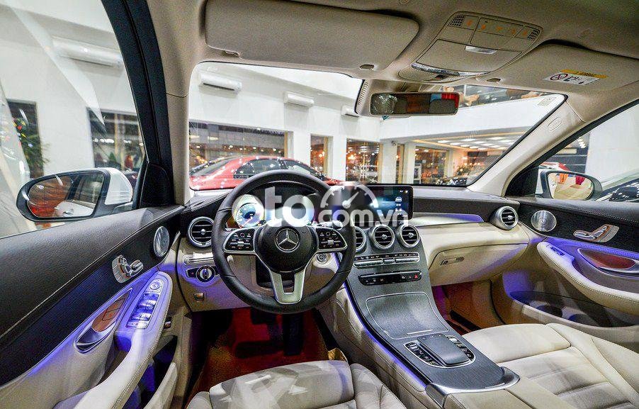 Mercedes-Benz GLC   300 4Matic - 2019 - Màu Đỏ 2019 - Mercedes Benz GLC 300 4Matic - 2019 - Màu Đỏ