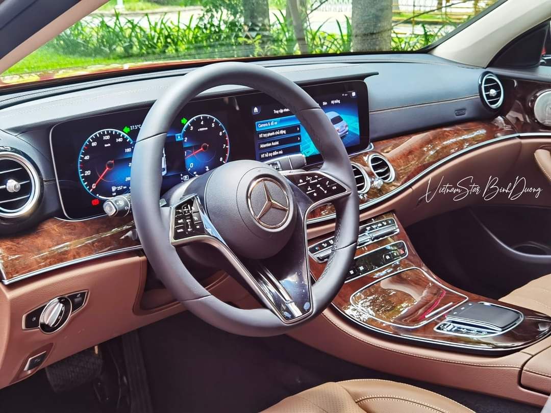Mercedes-Benz E200 2023 - Siêu ưu đãi chỉ có trong tháng 2 - Giảm tiền mặt - Tặng phụ kiện