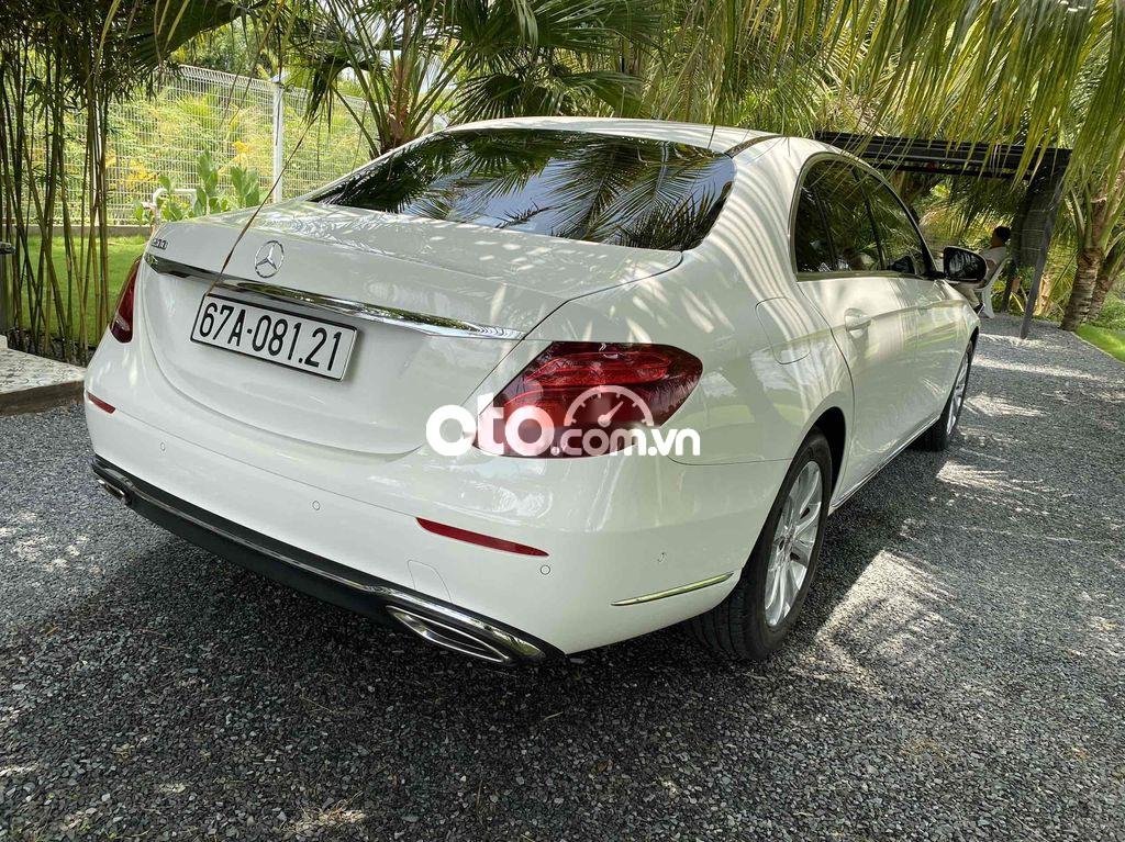 Mercedes-Benz E200 Ban Xe mer E 200 đời 2017. Đăng ký 2018 2018 - Ban Xe
