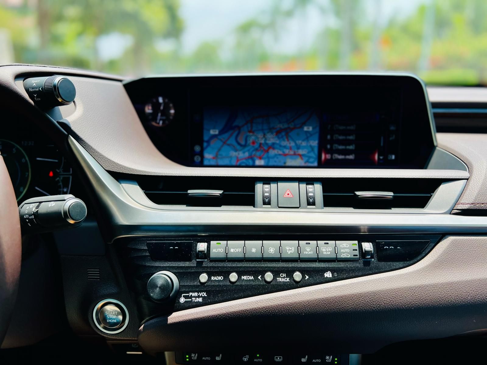 Lexus ES 250 2022 - 12/2020 cực mới (odo chỉ 10 ngàn km) xe mới tinh