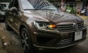 Volkswagen Touareg   2015 - Chính chủ bán gấp Volkswagen Touareg 2015, màu nâu, xe nhập