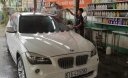 BMW X1 2011 - Chính chủ cần bán gấp BMW X1 2011, màu trắng, bảo dưỡng tốt