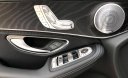 Mercedes-Benz GLC-Class  GLC-300 2017 - Cần bán lại xe Mercedes-Benz GLC-300 đời 2017 màu trắng, giá chỉ 2 tỷ 121 triệu
