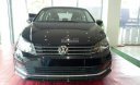 Volkswagen Polo 2017 - Bán Volkswagen Polo sản xuất năm 2017, màu đen, xe nhập, tặng 100% thuế trước bạ