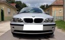 BMW 3 Series 318i 2005 - Cần tiền bán gấp Bmw 318i, sản xuất 2005, màu bạc, nhà ít sử dụng