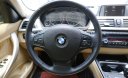 BMW 3 Series 320i 2013 - Bán BMW 320i 2013 màu đỏ, xe đi ít giữ gìn, bao test hãng