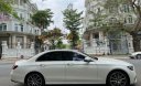 Mercedes-Benz E300 2021 - Cần bán xe Mercedes E300 AMG sản xuất 2021, màu trắng