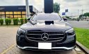 Mercedes-Benz E class 2022 - Bán Mercedes-Benz E180 2022, Màu đen, siêu lướt..chính hãng