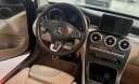 Mercedes-Benz C200 2017 - Màu đen, nhập khẩu số tự động