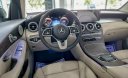 Mercedes-Benz GLC 200 2022 - Xe màu đen nội thất kem siêu lướt, xe có sẵn giao ngay