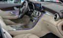 Mercedes-Benz GLC 200 2022 - Xe màu đen nội thất kem siêu lướt, xe có sẵn giao ngay