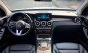 Mercedes-Benz GLC 200 2021 - Màu trắng, nội thất đen
