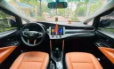 Hãng khác Xe chuyên dụng 2.0E 2020 - Gia đình tôi cần bán chiếc xe ô tô Toyota Innova 2.0E màu xám vàng 2020