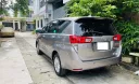 Hãng khác Xe chuyên dụng 2.0E 2020 - Tôi cần bán chiếc xe ô tô Toyota Innova 2.0E 2020 màu vàng đồng