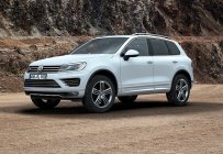 Volkswagen Touareg  GP 2016 - Bán ô tô Volkswagen Touareg GP sản xuất 2016, màu trắng, nhập khẩu nguyên chiếc giá 2 tỷ 499 tr tại Tp.HCM