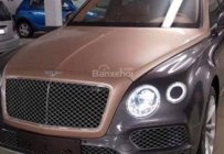 Bentley Bentayga 2018 - Bán xe Bentley Bentayga 4.0L sản xuất năm 2018, màu vàng cát và xám tôn, xe nhập Mỹ giá 16 tỷ 262 tr tại Hà Nội