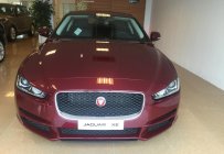 Jaguar XE Portfolio 2016 - Cần bán Jaguar XE Portfolio đời 2017, màu đỏ, xe nhập giá 2 tỷ 999 tr tại Đà Nẵng