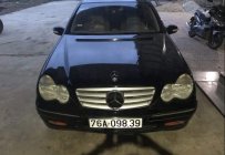 Mercedes-Benz C class  C200K MT   2003 - Cần bán lại xe Mercedes C200K MT sản xuất 2003, màu đen còn mới giá 175 triệu tại Quảng Ngãi