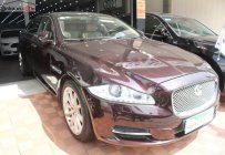 Bán xe Jaguar XJ sản xuất 2011, màu tím, nhập khẩu chính hãng giá 1 tỷ 850 tr tại Tp.HCM