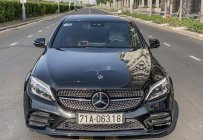 Mercedes-Benz C class 2019 - Cần bán lại xe Mercedes C class sản xuất 2019, màu đen giá 1 tỷ 750 tr tại Tp.HCM