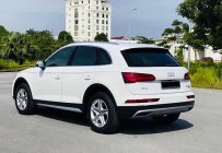 Cần bán xe Audi Q5 2.0 AT đời 2019, màu trắng, nhập khẩu chính chủ giá 2 tỷ 160 tr tại Hà Nội