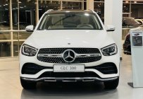 Chỉ 2% Trước bạ, Mercedes-Benz GLC300 AMG cũ 2021, Trắng nội thất Kem giá 2 tỷ 499 tr tại Tp.HCM