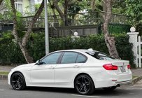 BMW 330i 2016 - Màu trắng, giá ưu đãi giá 899 triệu tại Tp.HCM