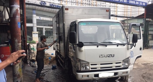 Isuzu 2017 - Bán xe tải Isuzu 3 tấn 5 Vĩnh Phát lắp ráp, hỗ trợ góp 90% toàn quốc